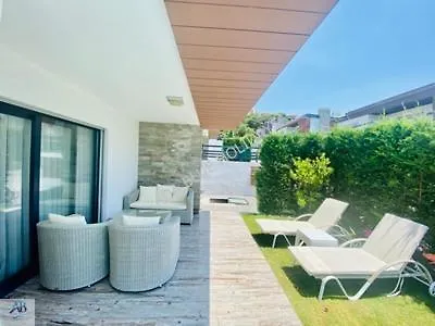 Kusadasinda Muhtesem Havuzlu Miray A3 *
