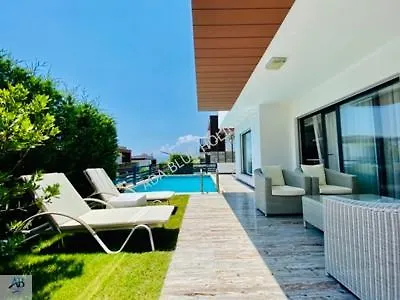 Kusadasinda Muhtesem Havuzlu Miray A3 Villa Kusadasi